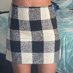 White and black block skirt